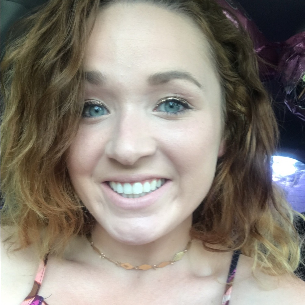 Meet your Posher, Lori